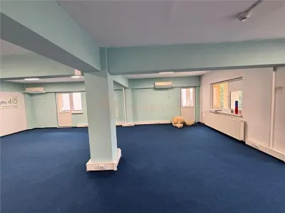 De vanzare Spatiu Comercial - foto 2