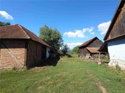 Teren intravilan si cladiri in Lunca - foto 8