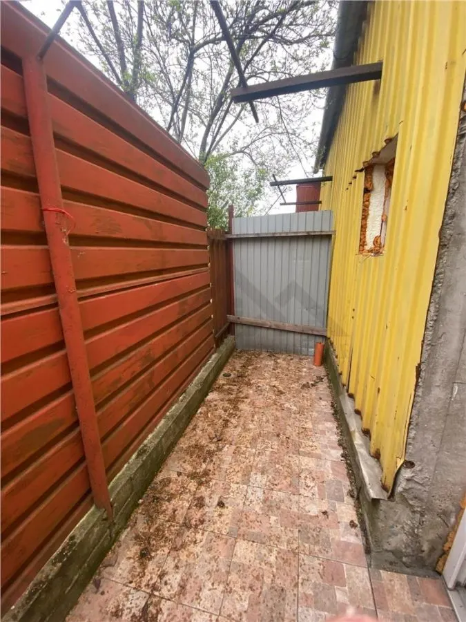 Garsoniera, curte proprie, zona Torontalului - foto 6