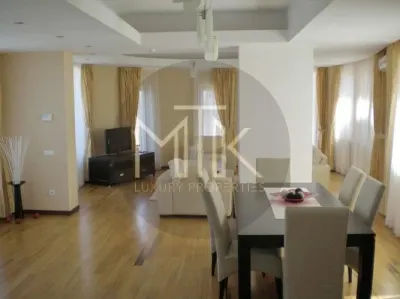 Apartament 3 camere I Aviatorilor-Charles de GaulleI 1 Loc de parcare - Bucuresti