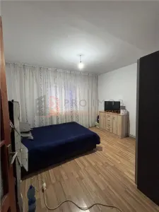 Apartament 3 camere cf 1 decomandat zona Micro 3 - foto 5