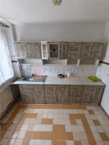Apartament 3 camere cf 1 decomandat zona 23 August - foto 8