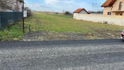 Stupini: Teren 3600mp, Front 16.5m la Asfalt, Utilitati - Stupinii Prejmerului