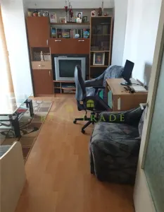 Apartament 3 camere decomandat zona Judetean - Brasov