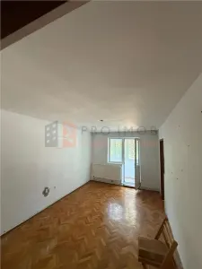 Apartament 3 camere cf 2  semidecomandat zona Micro 14 - foto 2