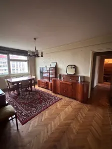 Apartament 3 camere , 2 balcoane zona Centrul Civic- Victoriei - Brasov
