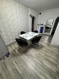 Apartament 3 camere renovat intrare Racadau - foto 3