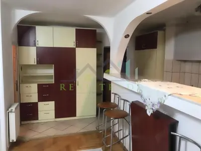Garsoniera decomandata bloc de apartamente - foto 5