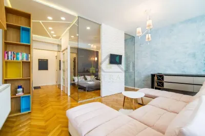 Apartament 2 camere renovat Centrul Istoric - foto 2