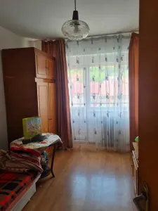 Apartament 3 camere etaj intermediar Racadau - foto 2