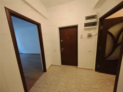 Vanzare apartament 3 camere | Piata Romana metrou | etaj 1/4 | decomandat | renovat | fara risc seismic | - Bucuresti