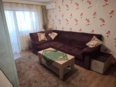 Apartament 3 camere decomandat renovat Tractorul - Brasov