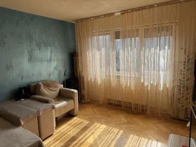 Garsoniera decomandata, renovata zona Gemenii - Brasov