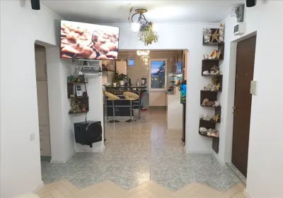 Apartament 4 camere decomandat Tractorul - foto 4