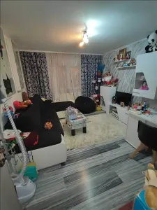 Apartament 3 camere decomandat Uzina 2, Brasov - Brasov
