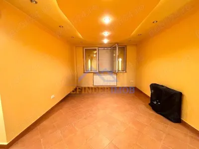 Apartament de vanzare cu 3 camere, zona Trapezului - foto 1