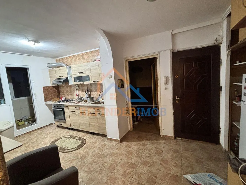Apartament de vanzare cu 3 camere, 2 grupuri sanitare, zona Iancului - foto 2