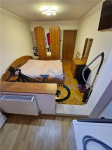 Vanzare apartament 3 camere, zona Trapezului - foto 8