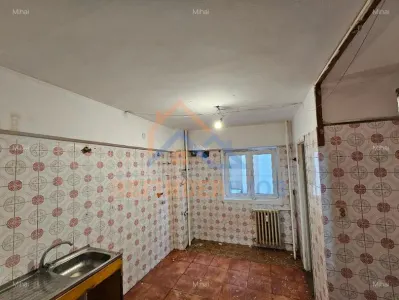 Apartament 4 camere, 2 balcoane Romana - foto 5