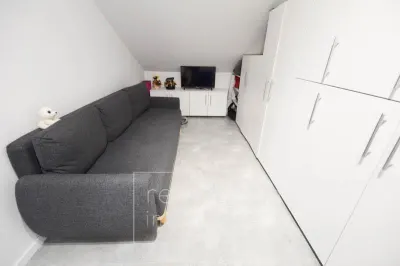 La cheie! Duplex Lux 5 camere, 191 mp in Europa, Curte 220 mp,Parcari - foto 16