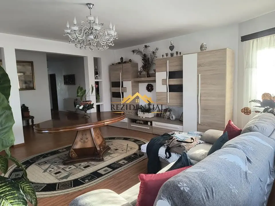 CASA CU ETAJ - CATAMARASTI - foto 3