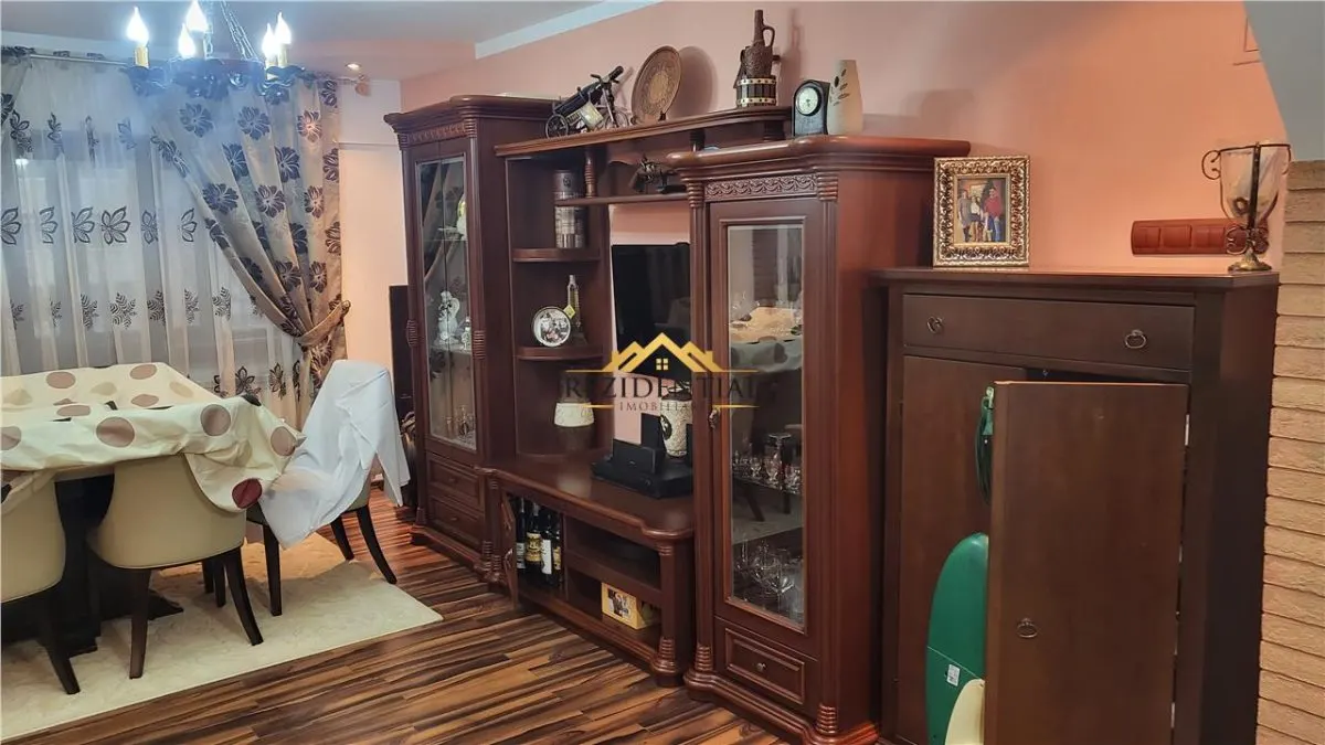 SUPER APARTAMENT CU 3 CAMERE - foto 4