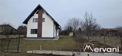 Vila de vanzare cu 4 camere in Brebu - foto 3