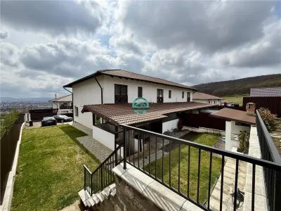Casa cu 4 camere de vanzare, moderna, teren 570 mp, in Unirii - Targu Mures