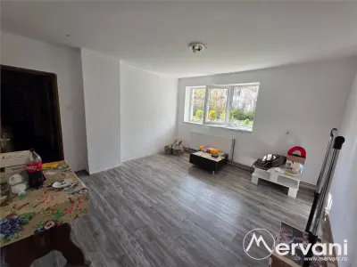 Apartament de vanzare cu 2 camere in Azuga - foto 2