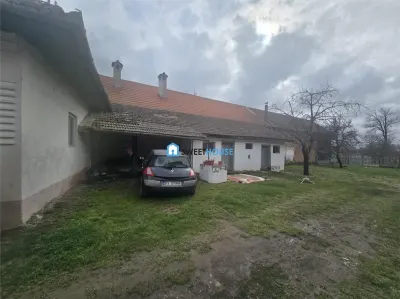 Spatiu Liniste si Libertate la poalele Muntilor - foto 8