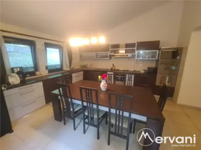 Vila de vanzare in Campina - Zona Lunca Mare - foto 15