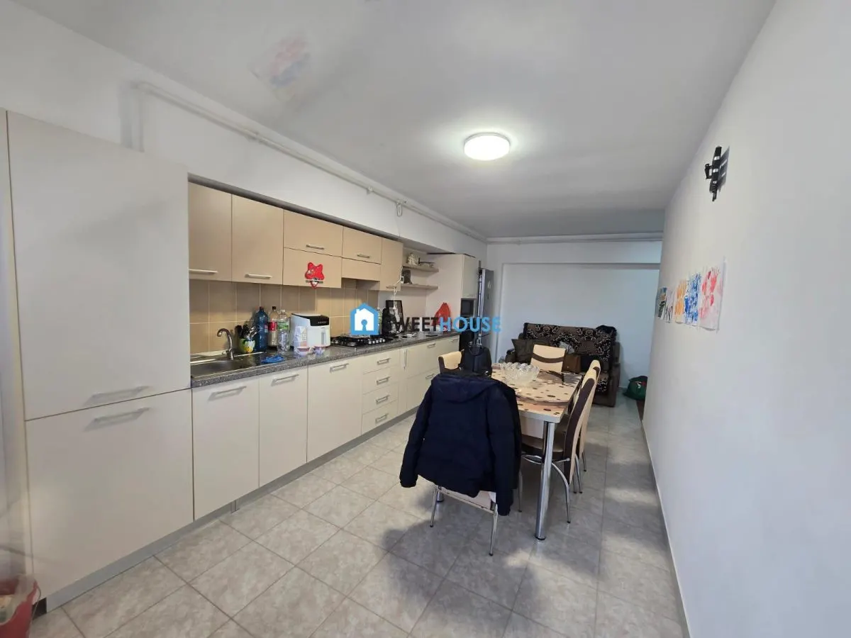 Apartament cu trei camere  constructie recenta - foto 7