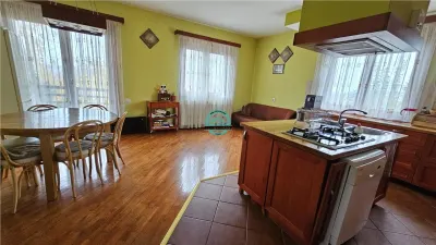 Vand casa de 380 mp, cu teren de 3500 mp in Sangeorgiu de Mures - foto 2