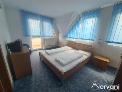Complex turistic - Zona Piatra Arsa - foto 15