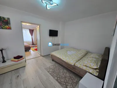 Casa cu doua apartamente in zona centrala Fagaras - foto 4