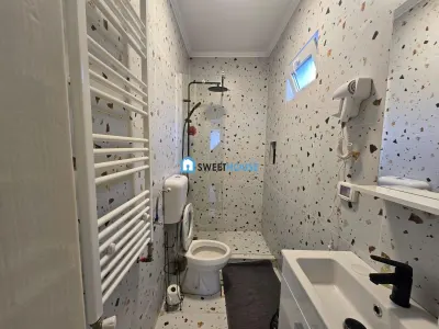 Casa cu doua apartamente in zona centrala Fagaras - foto 8