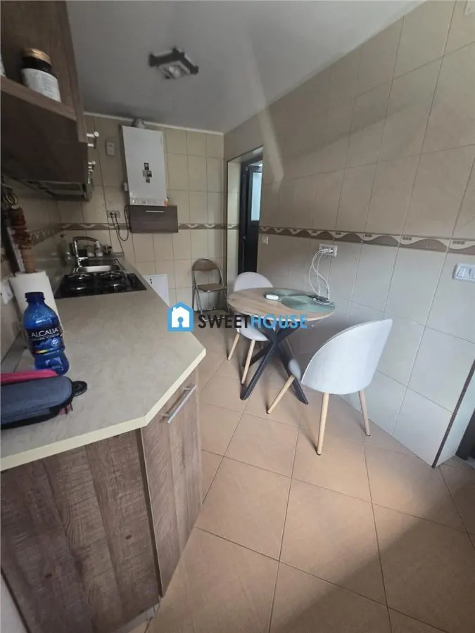 Casa de vanzare in Mandra  Spatiu generos si anexe - foto 7