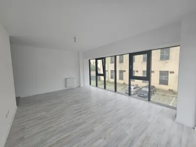 INTABULAT! MUTARE IMEDIATA! Apartament cu 2 camere decomandat Central - Iasi