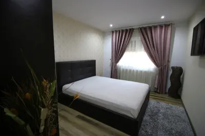 MIROSLAVA CASA EXCLUSIVISTA LA CHEIE LUX STIL MEDITERANEAN MOBILATA - foto 19