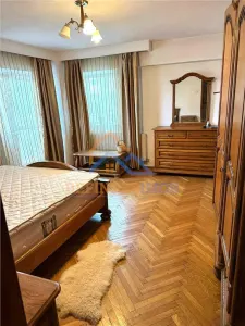 Apartament de inchiriat cu 4 camere, zona 13 Septembrie - foto 8