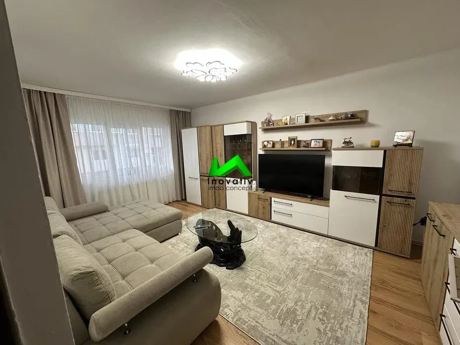 Apartament de vanzare 3 camere Sibiu Turnisor - foto 1