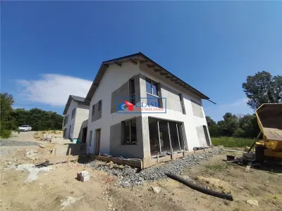 Vanzare casa individuala alipita prin garaj Feleacu zona Valea Manastirii, Cluj-Napoca - Cluj-Napoca