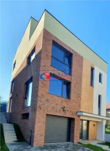 Casa individuala de vanzare aproape de parcul Cetatuia, 240 mp utili, terase, finisaje premium, cartier Gruia - Cluj-Napoca