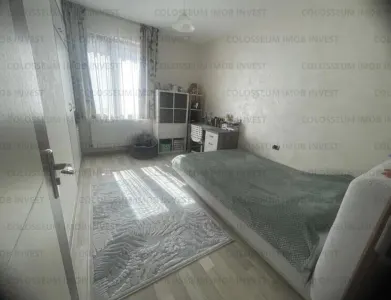 Apartament 3 camere, decomandat - zona Tractorul - foto 4