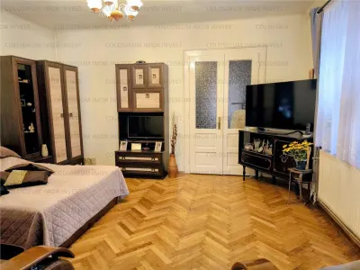 Apartament 3 camere, in casa - Centrul Istoric - Brasov