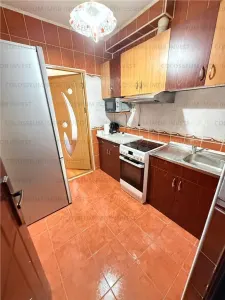 Garsoniera (camera cu baie si bucatarie) - zona Centrul Civic - Brasov