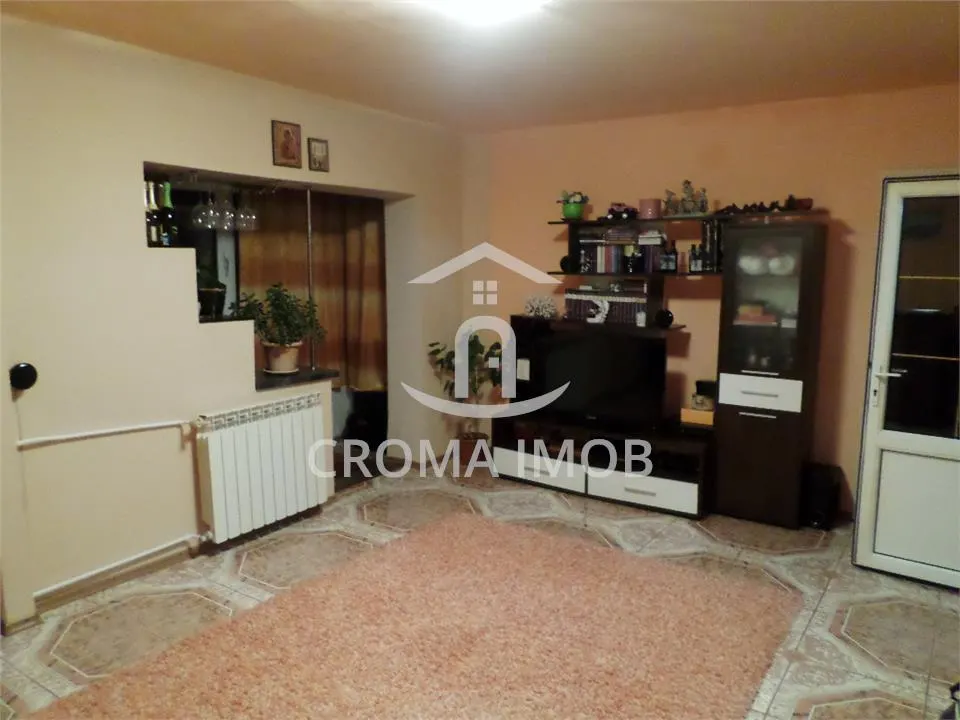 Vanzare apartament spatios 3 camere mobilat Ploiesti str Marasesti - foto 1