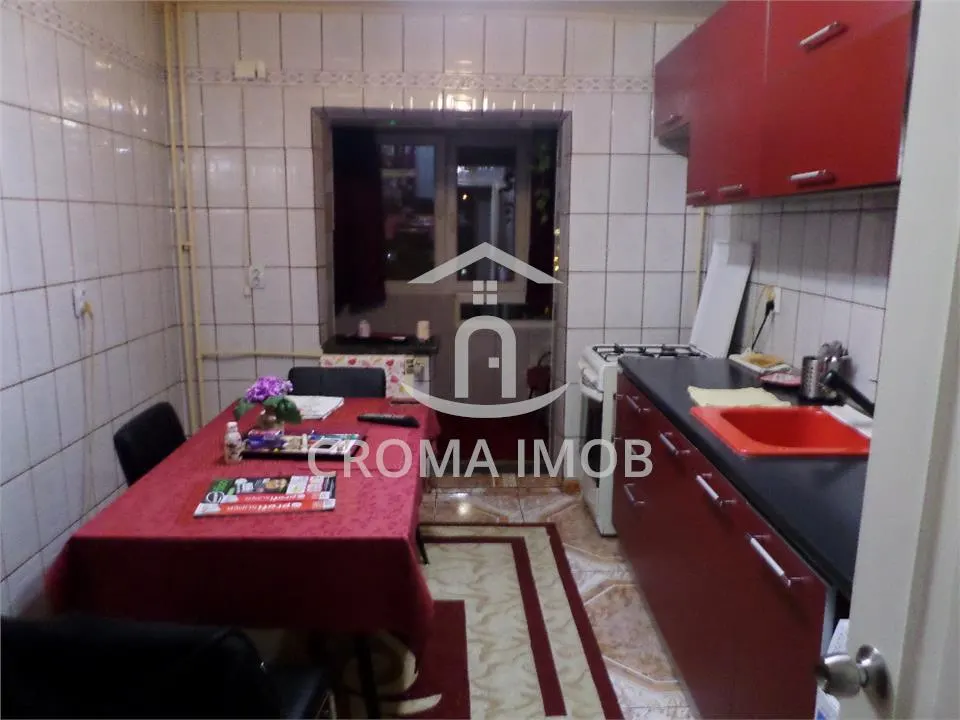 Vanzare apartament spatios 3 camere mobilat Ploiesti str Marasesti - foto 14