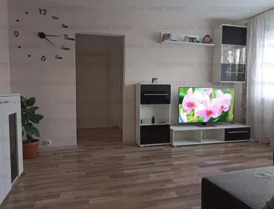 Apartament 2 camere, semidecomandat - zona Astra - Brasov
