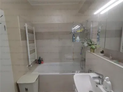 Apartament 2 camere,decomandat - zona Tractorul - foto 10
